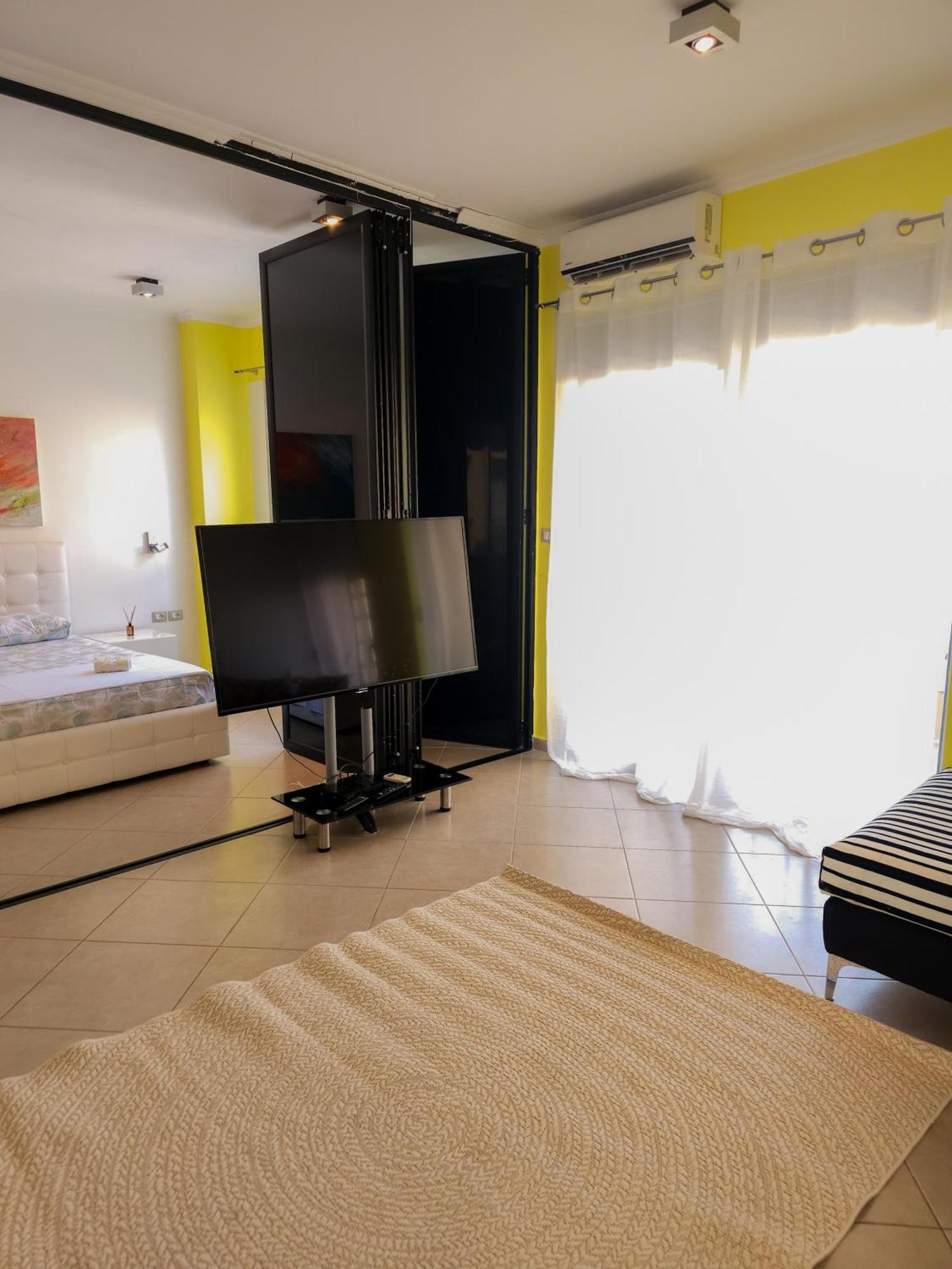 Iris 2 * Vlorë